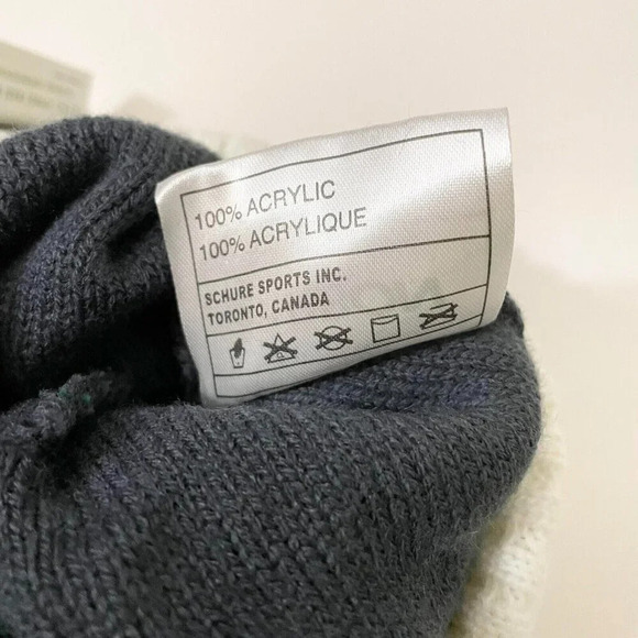 Karbon Moosehead Lager Beer Winter Hat  Beanie Toque and Mittens - Picture 9 of 14